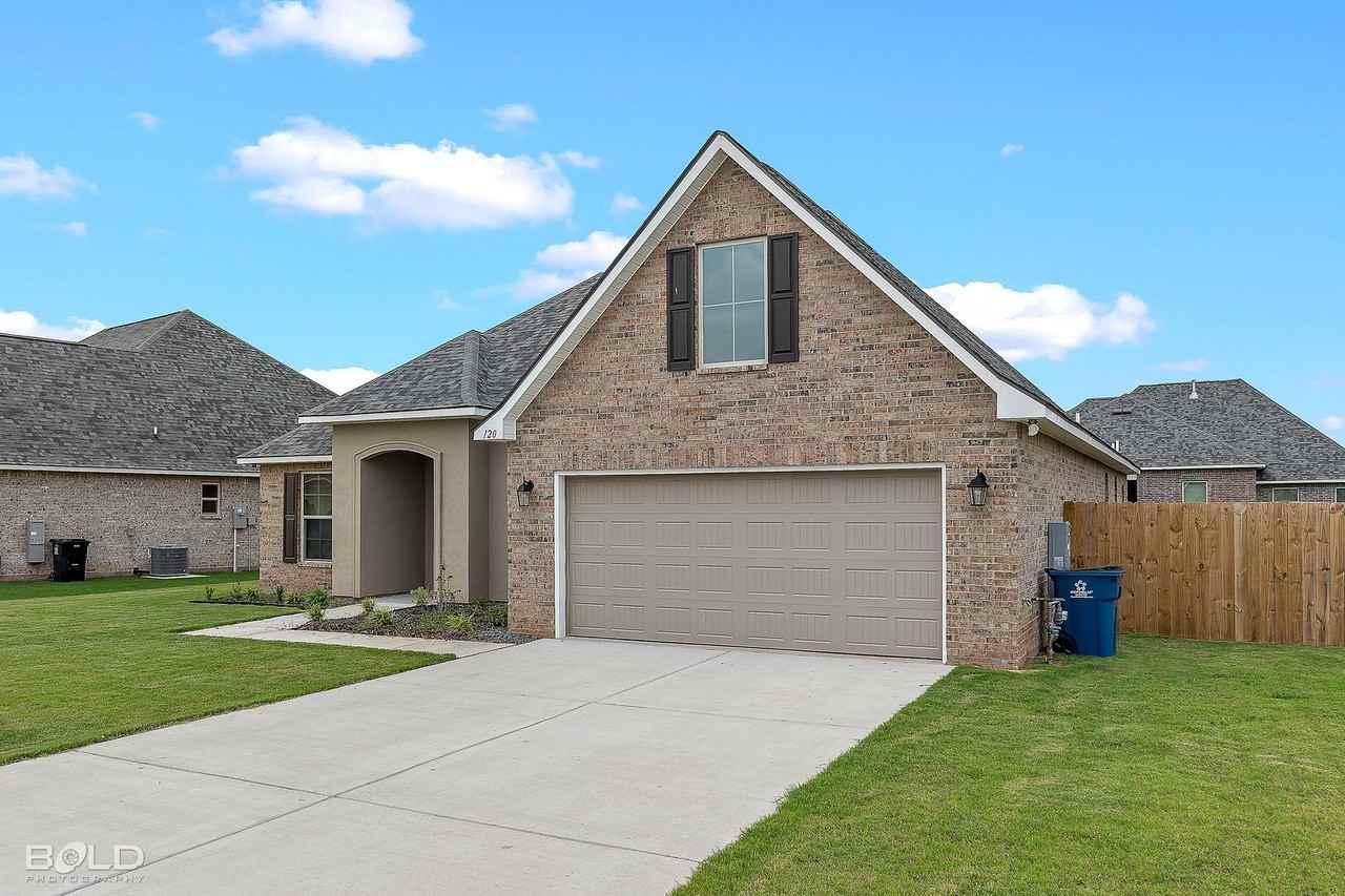 120 Saint Edmunds Way - Photo 7 of 31
