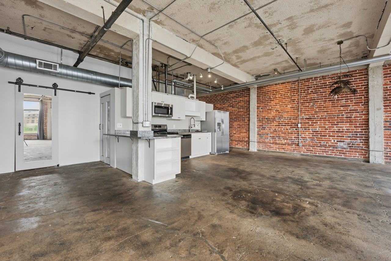 95 Forsyth St Nw #4B - Photo 4 of 38