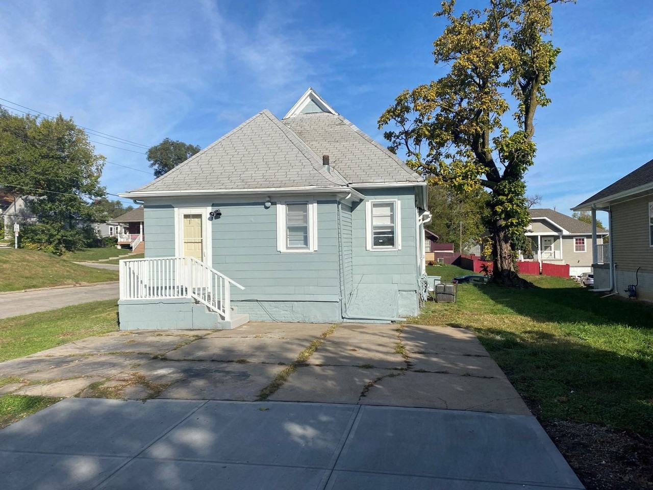 4149 Grant St - Photo 2 of 17