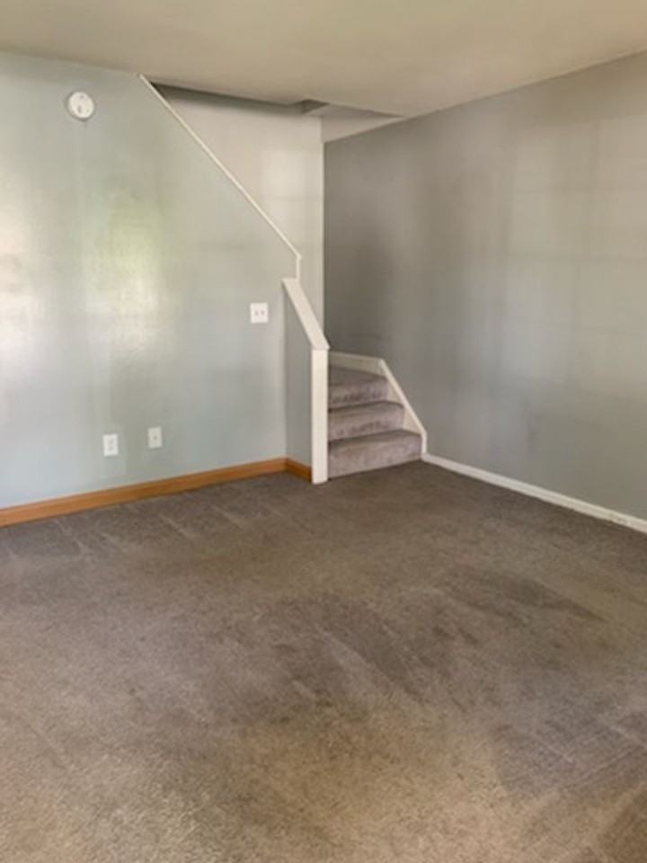 967 Stratford Ct - Photo 6 of 25