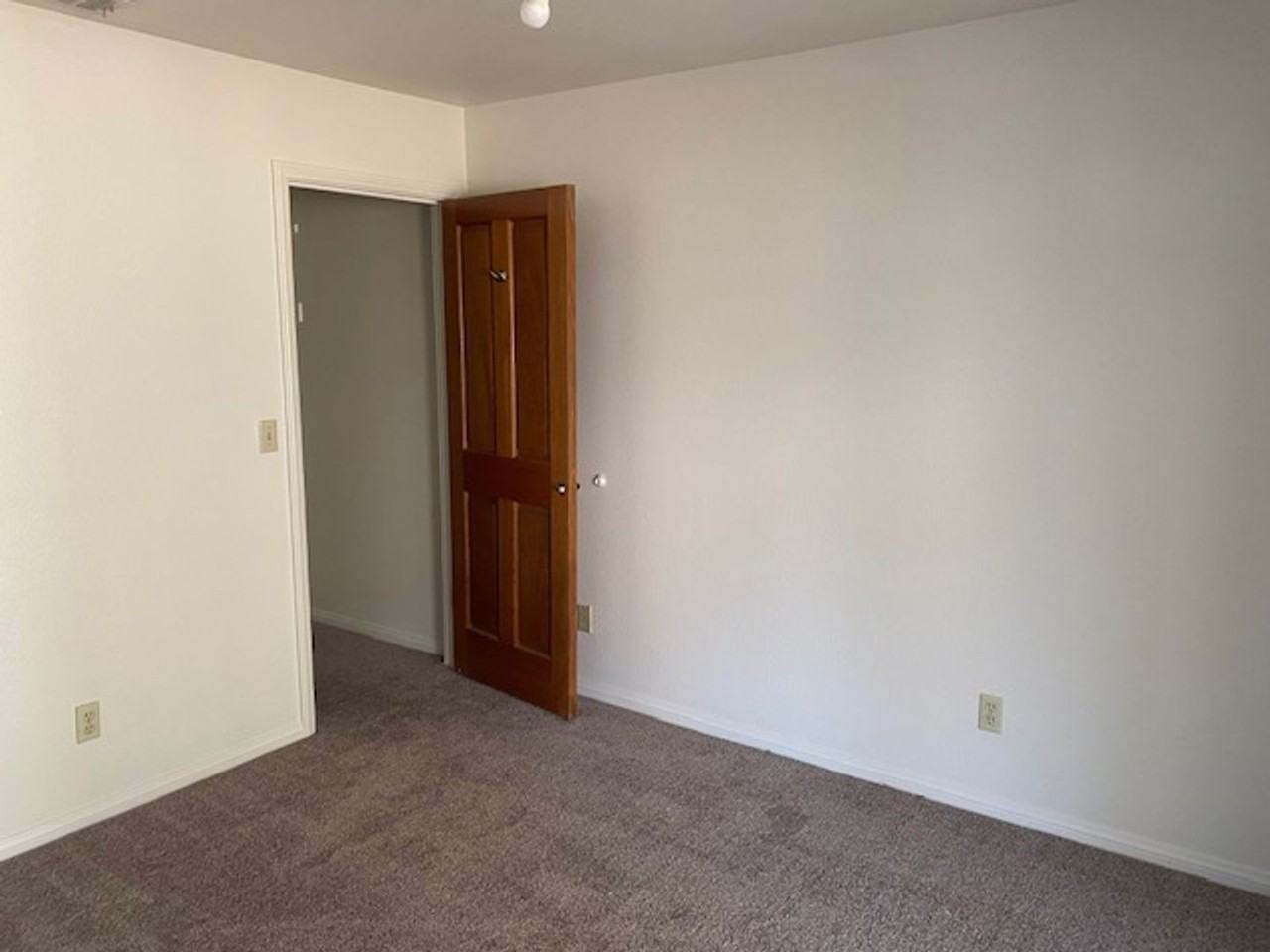 848 Woodland Ave #4 - Photo 5 of 15