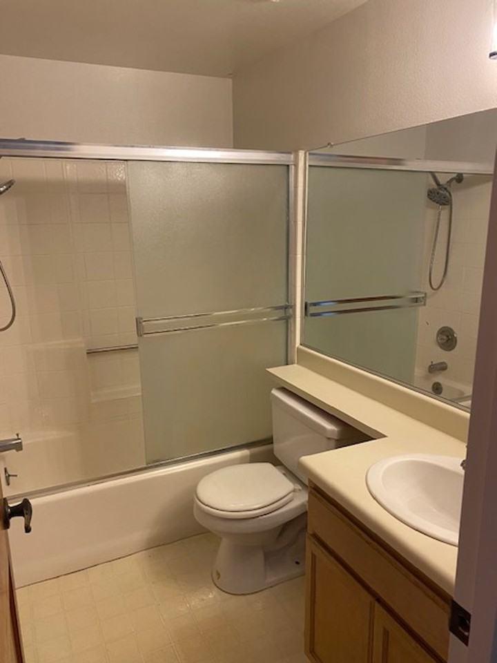 848 Woodland Ave #4 - Photo 7 of 15