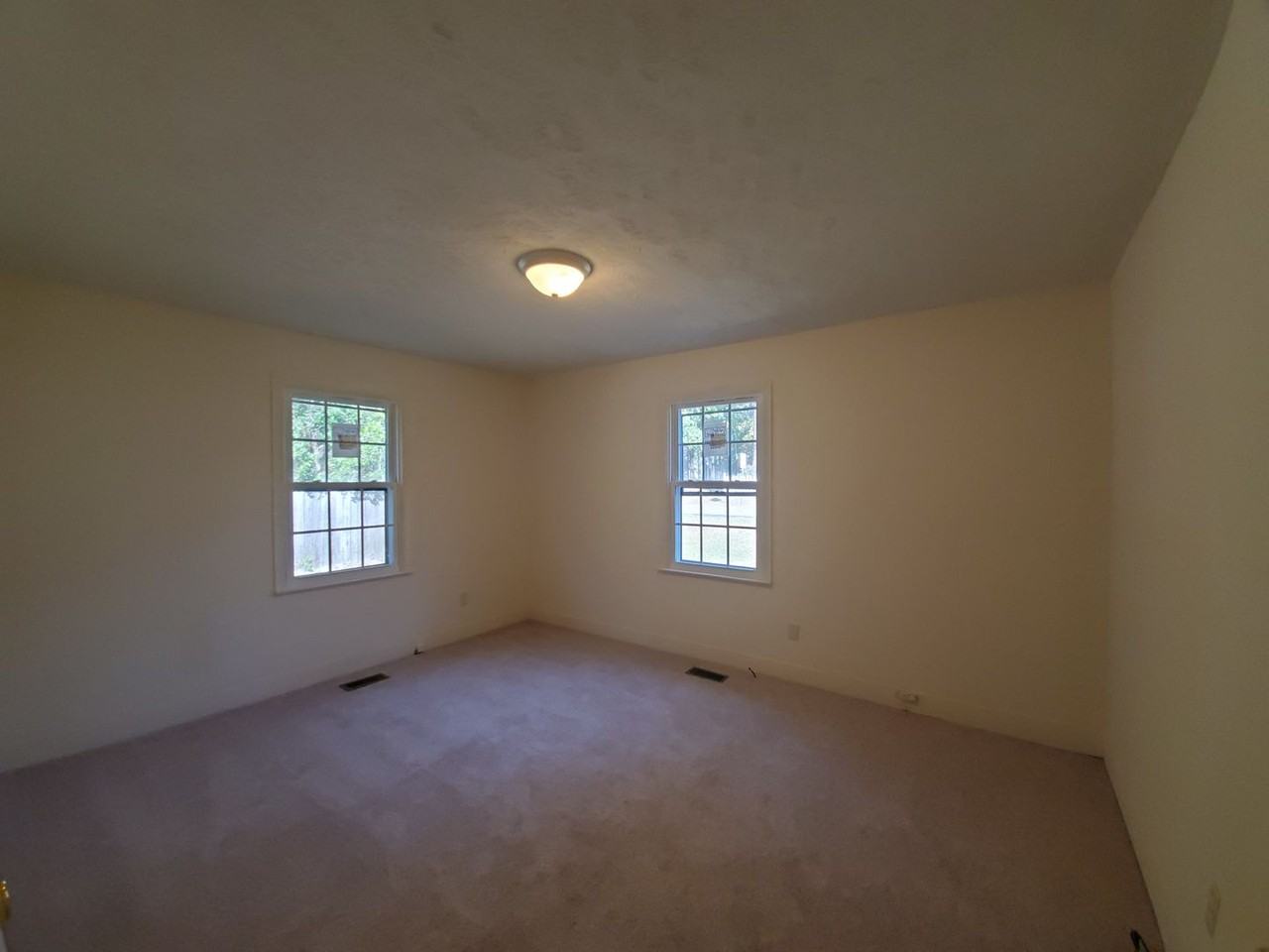 905 Fulton St - Photo 7 of 20