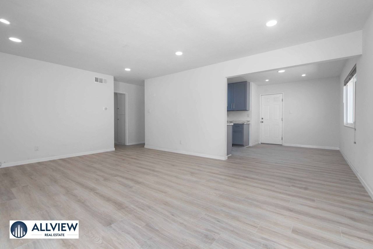 13662 Riata St - Photo 4 of 32