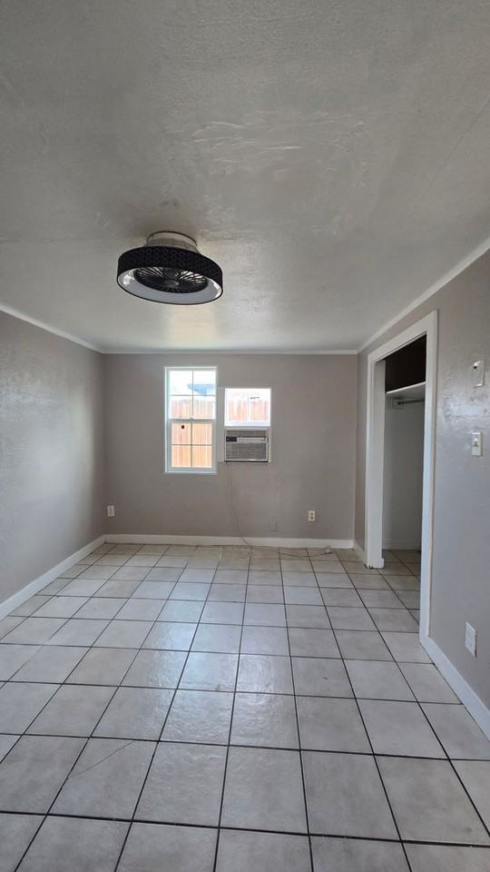 216 1/2 E Warren Ave - Photo 6 of 12