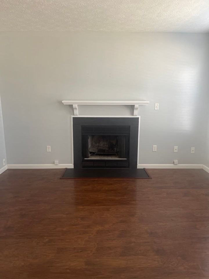 18 Harrogate Ln - Photo 5 of 33