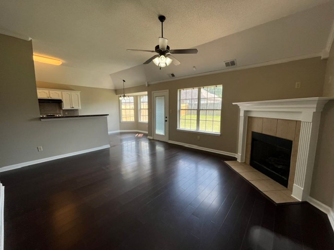 4305 Carroll Dr W - Photo 2 of 12