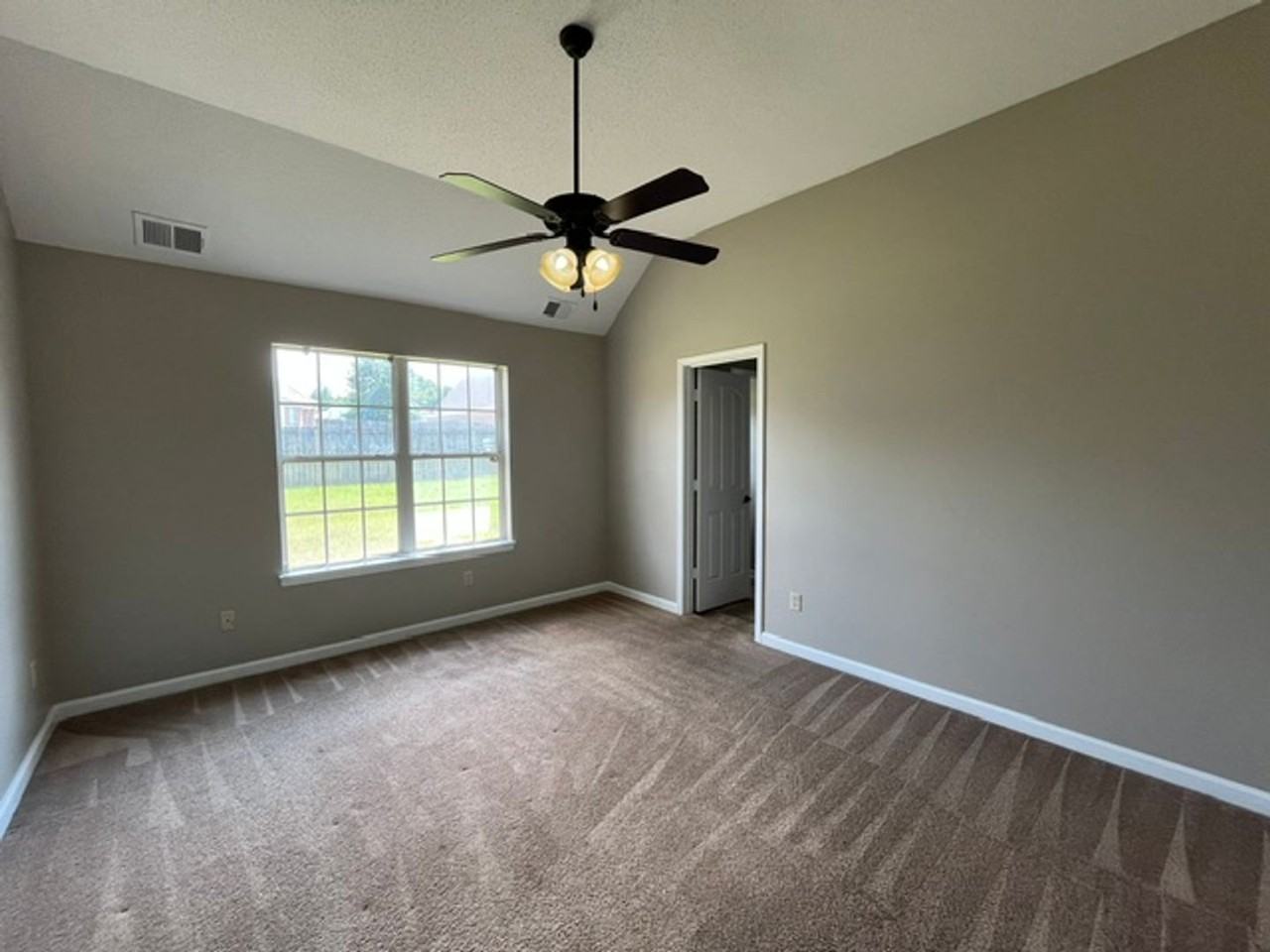 4305 Carroll Dr W - Photo 7 of 12