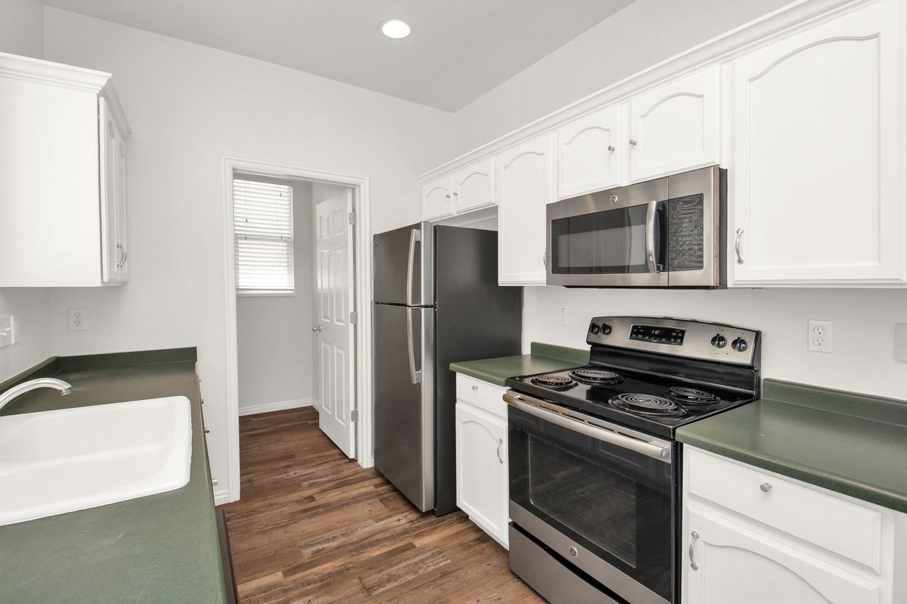 286 Caleb Dr - Photo 5 of 25