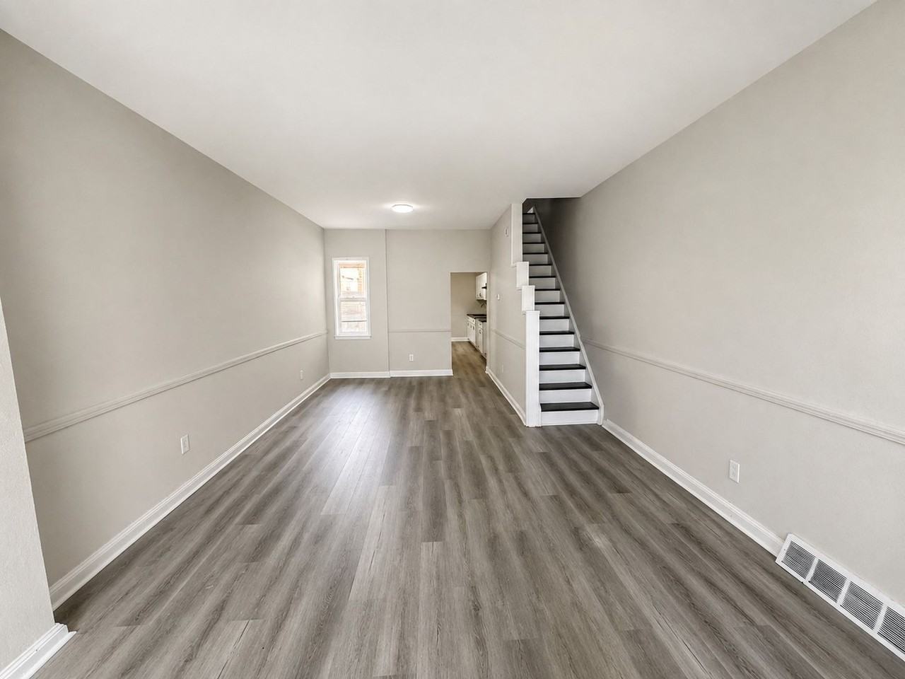 811 W Cumberland St - Photo 2 of 12