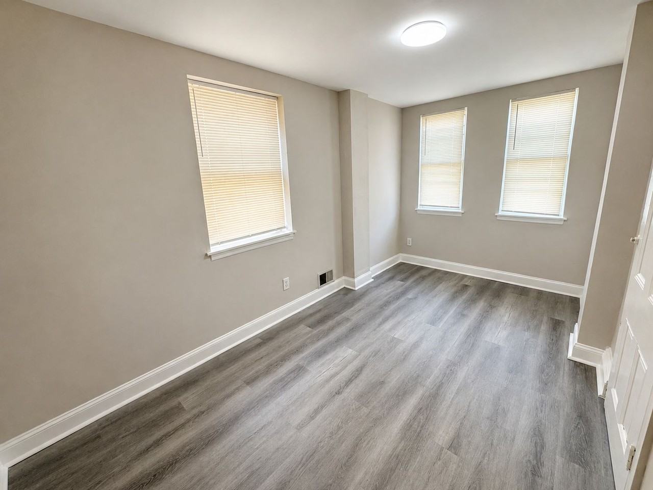 811 W Cumberland St - Photo 6 of 12