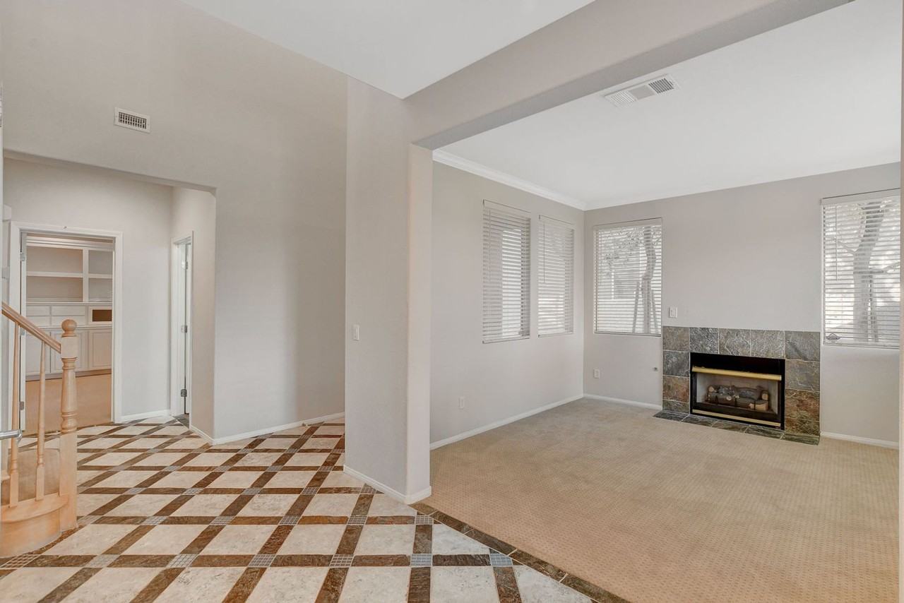 1289 Corista Dr - Photo 3 of 34