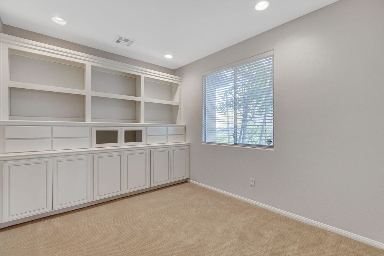 1289 Corista Dr - Photo 6 of 34