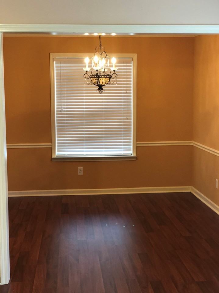 9237 Lakeshore Dr - Photo 7 of 12
