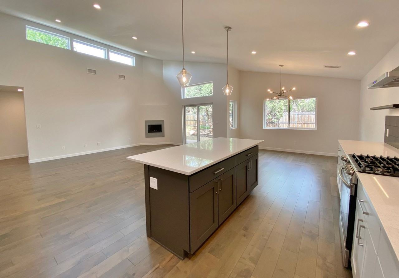 100 W Hummingbird Ln - Photo 3 of 19