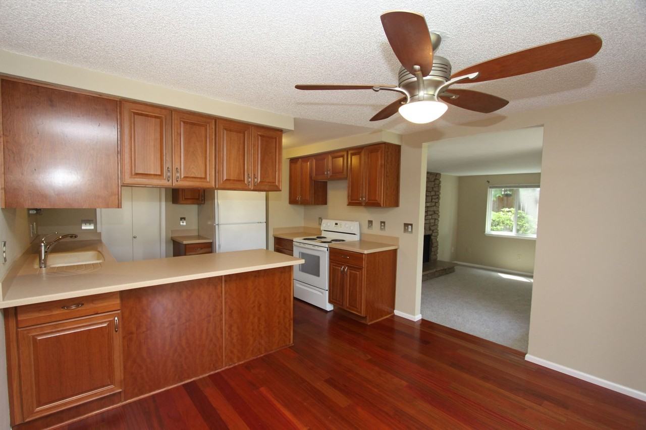 12004 Slater Ave Ne #F3 - Photo 2 of 7