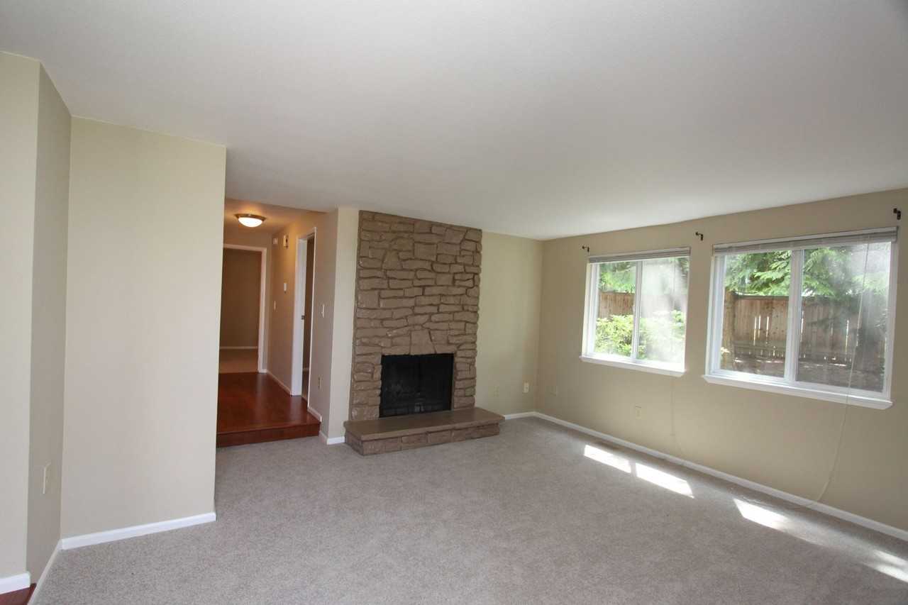 12004 Slater Ave Ne #F3 - Photo 4 of 7