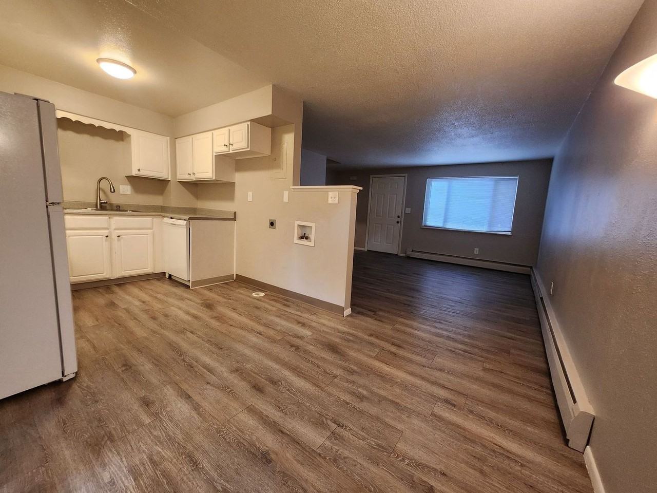 1624 S Cascade Ave #F - Photo 4 of 16