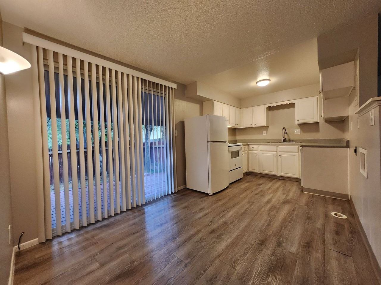 1624 S Cascade Ave #F - Photo 5 of 16
