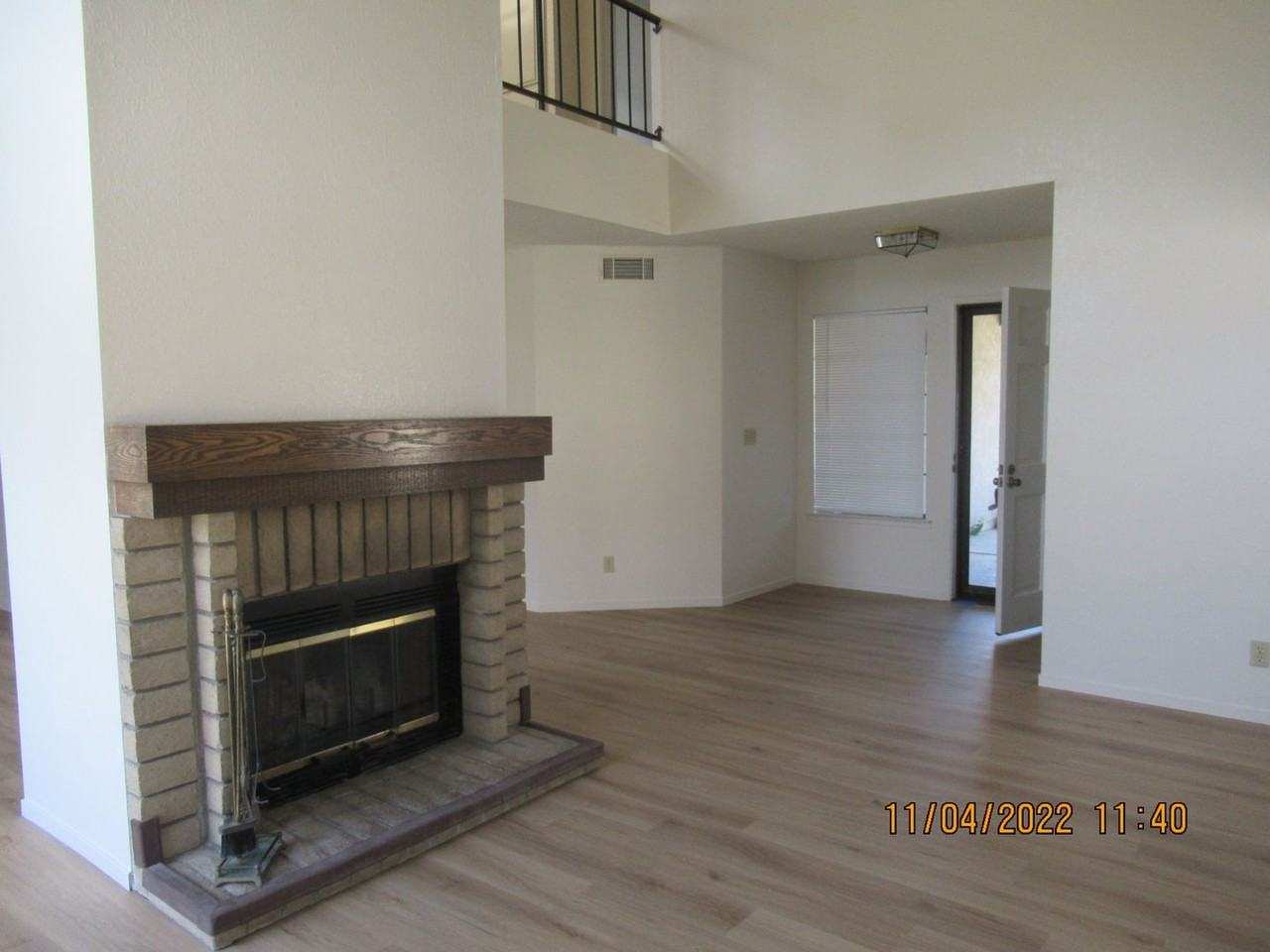 1220 Iris Ct - Photo 3 of 15