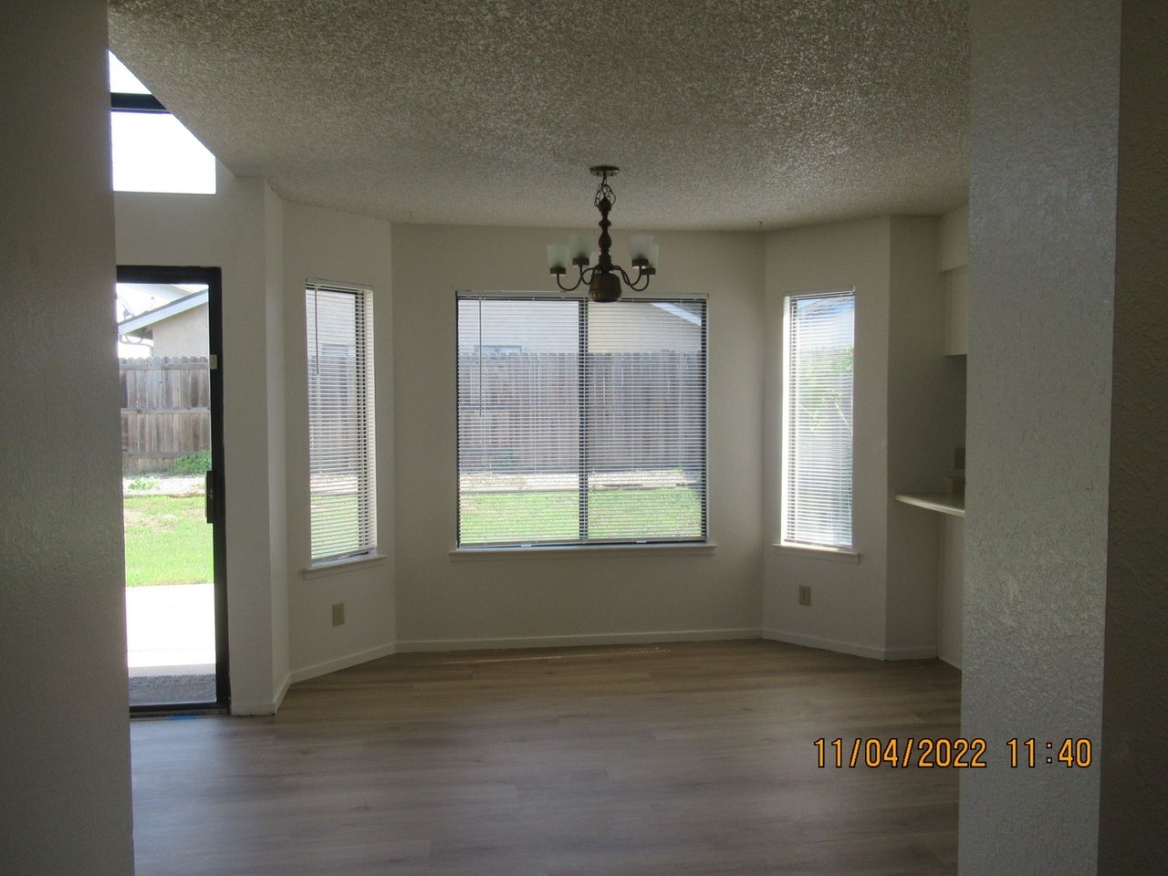 1220 Iris Ct - Photo 5 of 15