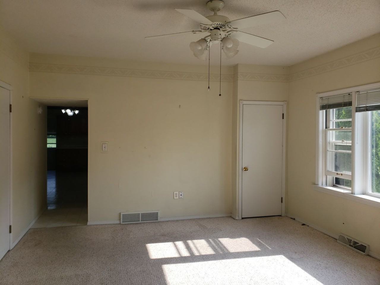 9739 Maysville Rd - Photo 3 of 19