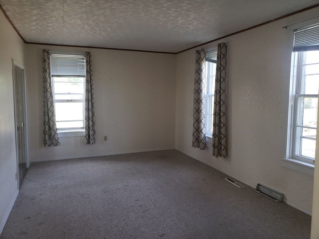 9739 Maysville Rd - Photo 4 of 19