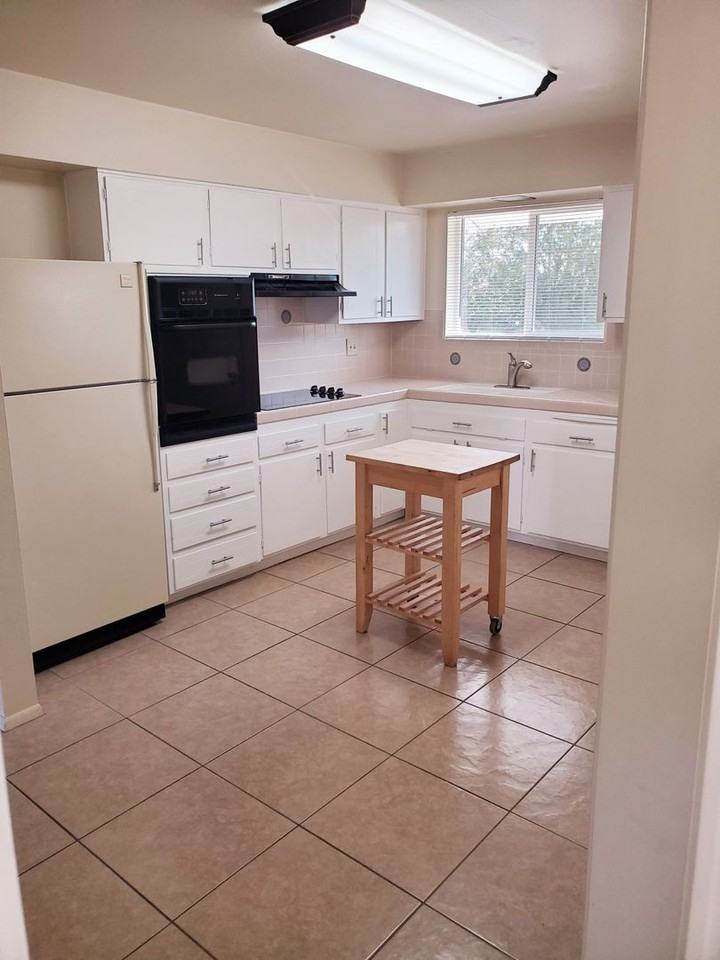 9951 W Clair Dr - Photo 2 of 21