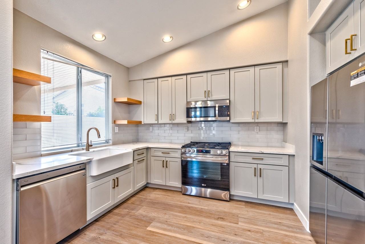 2317 Tilden Way - Photo 4 of 15