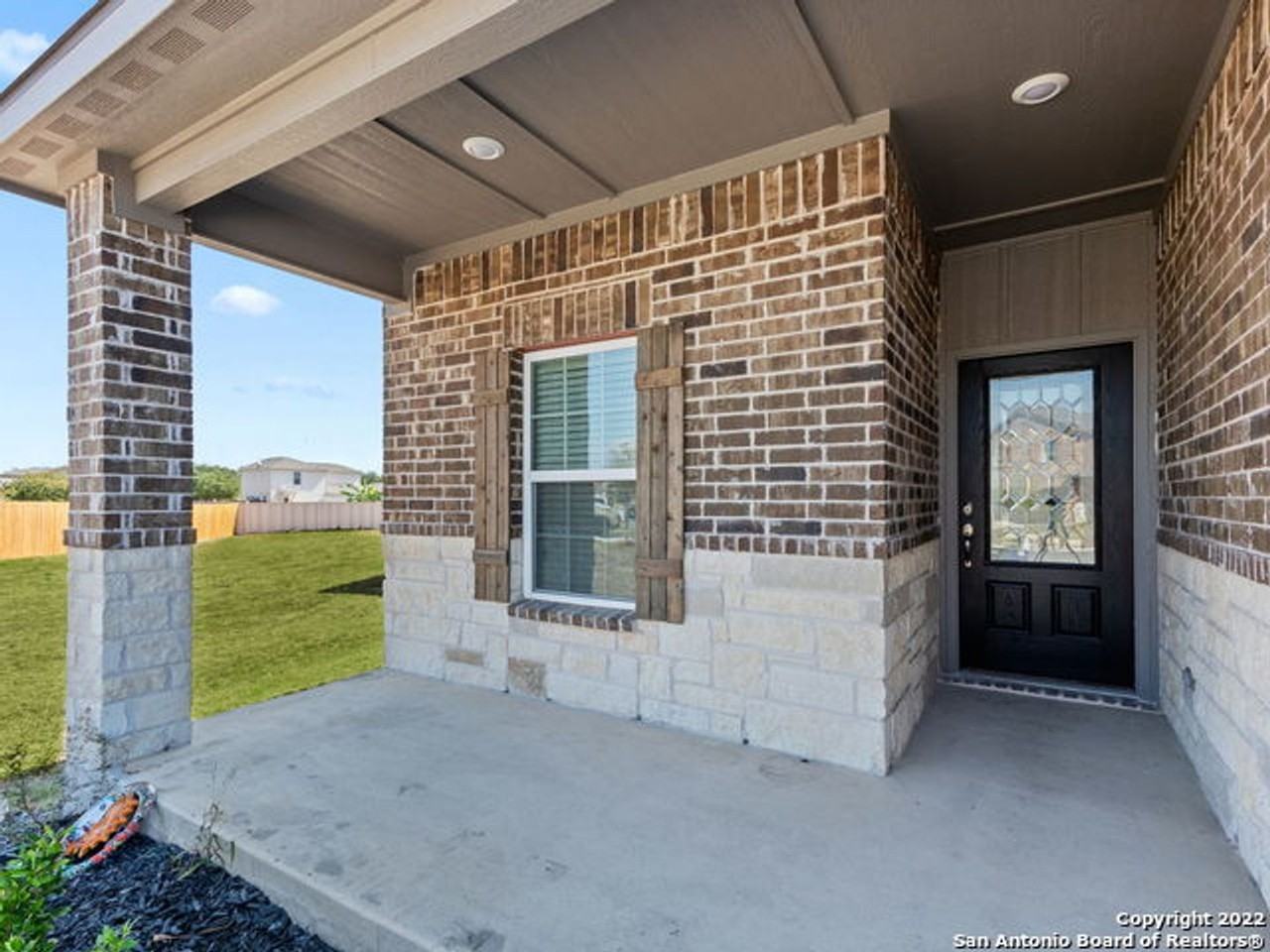 6550 Underwood Way - Photo 4 of 46