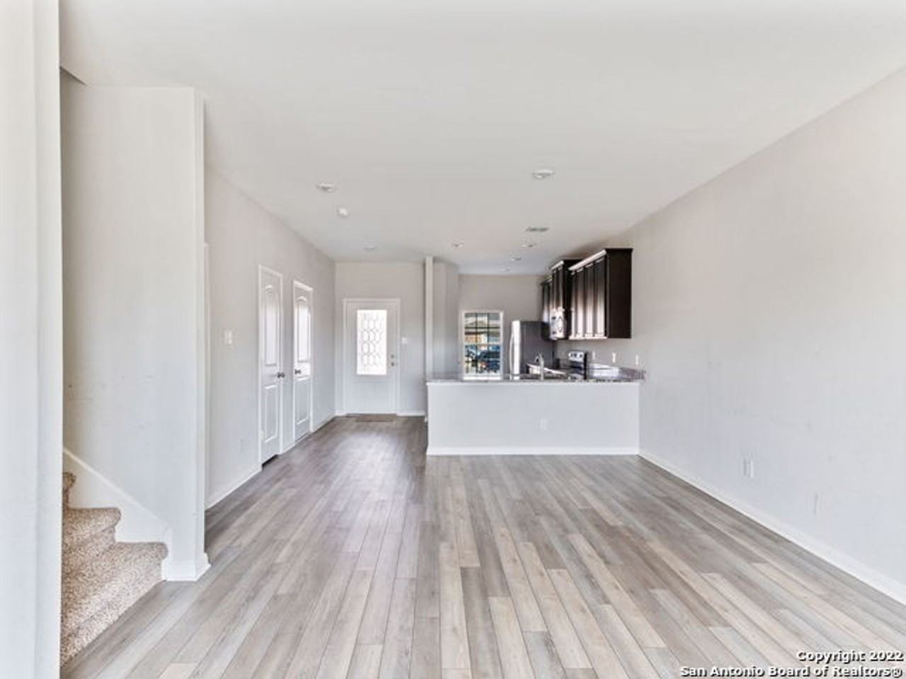 6550 Underwood Way - Photo 6 of 46