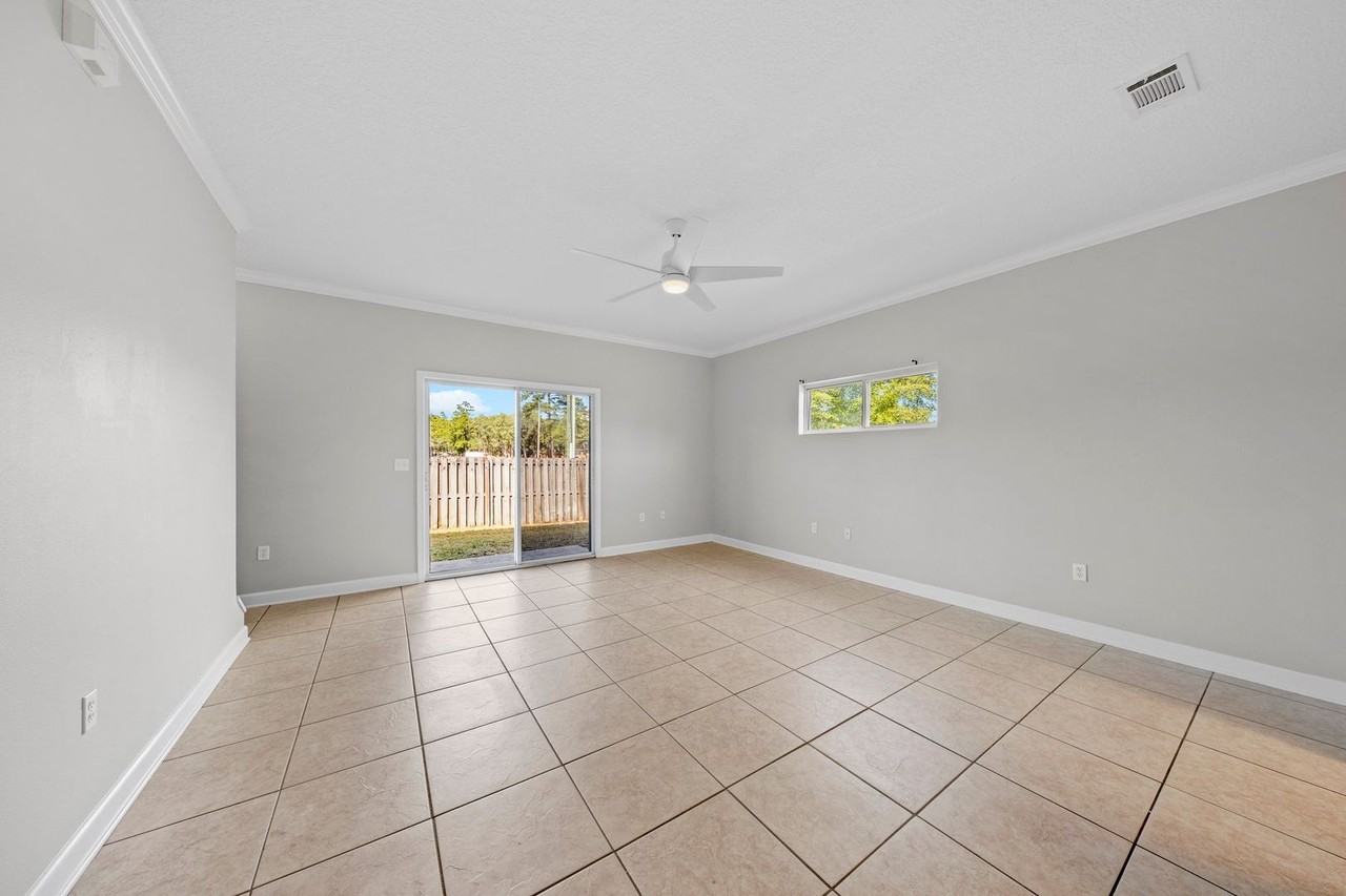 728 Palm Blvd N - Photo 7 of 25