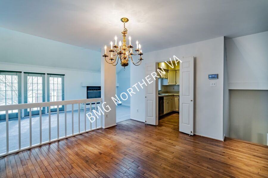 12536 Flatwood Cir - Photo 4 of 30