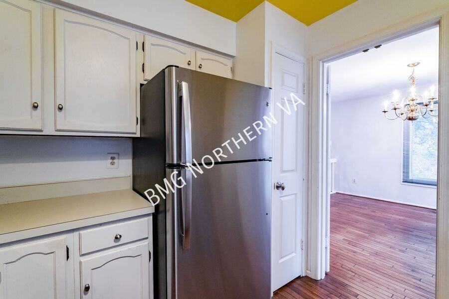 12536 Flatwood Cir - Photo 7 of 30
