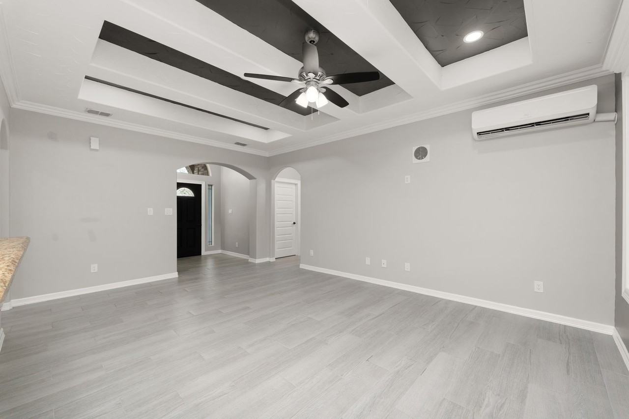 9450 Cajun Blvd - Photo 4 of 27