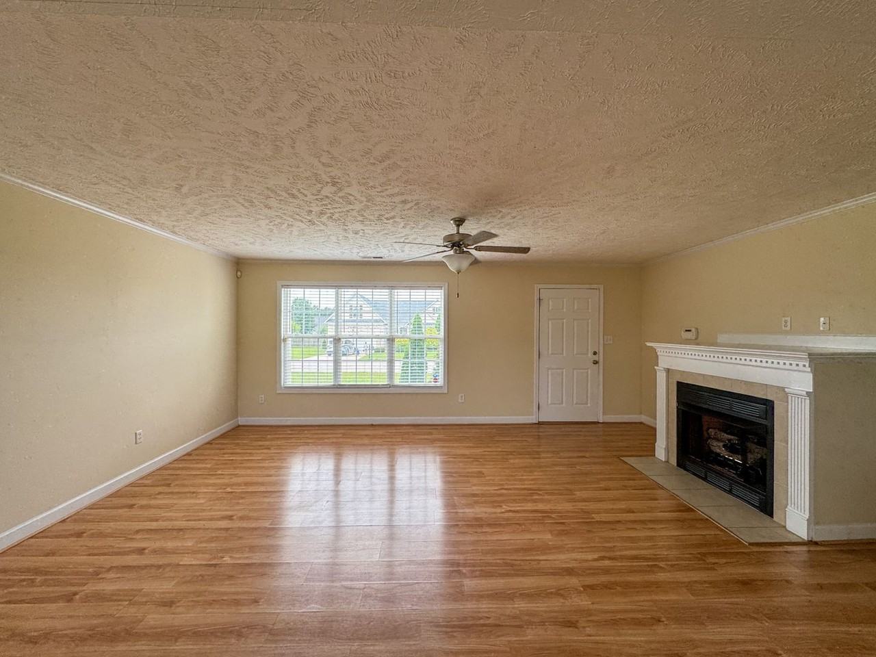 316 Ivywood Ln - Photo 4 of 24