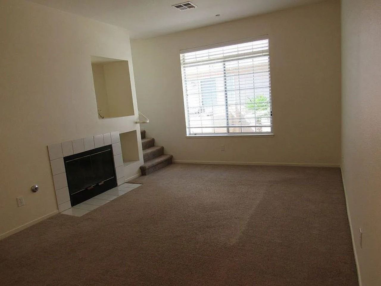 1480 Los Buellis Way - Photo 5 of 22