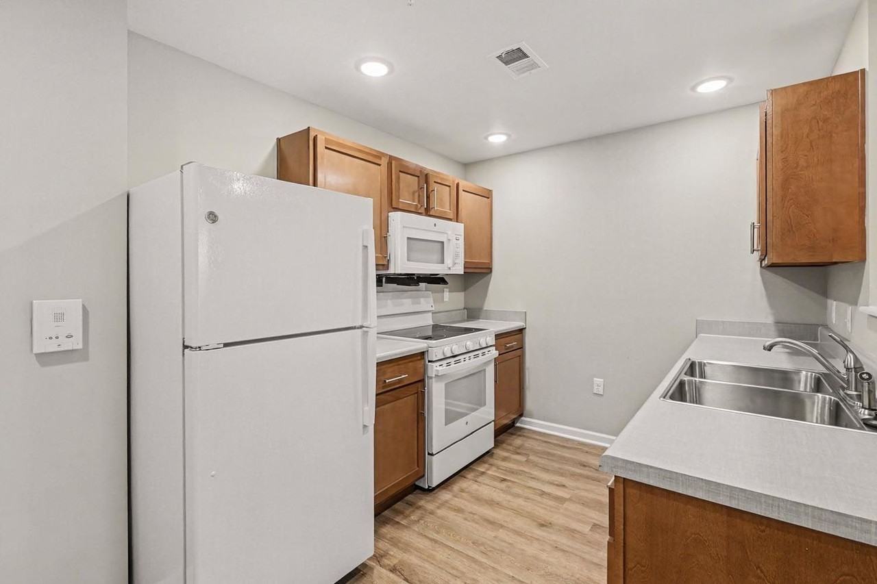 Bridlewood Crossing - Photo 5 of 25