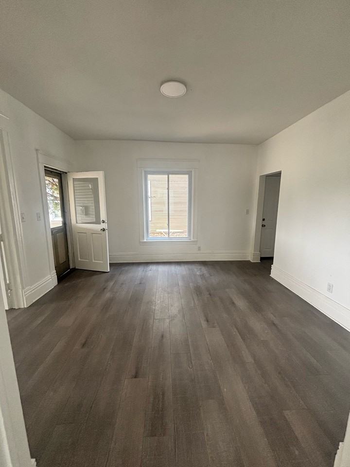 736 N 2nd St - Photo 3 of 14