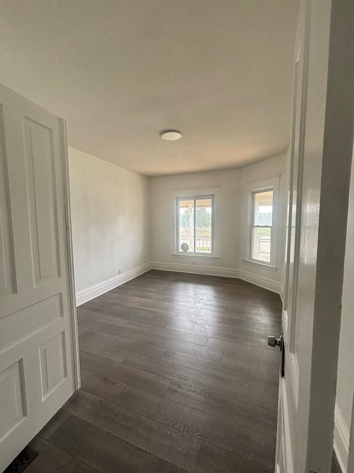 736 N 2nd St - Photo 4 of 14
