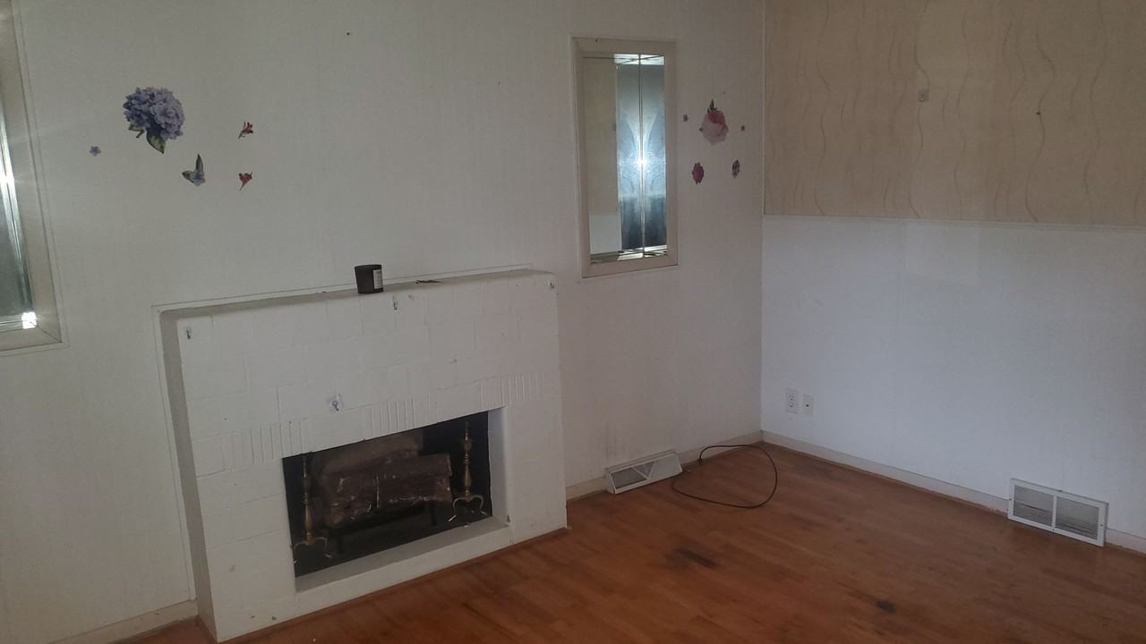 534 W 3rd St - Photo 4 of 18