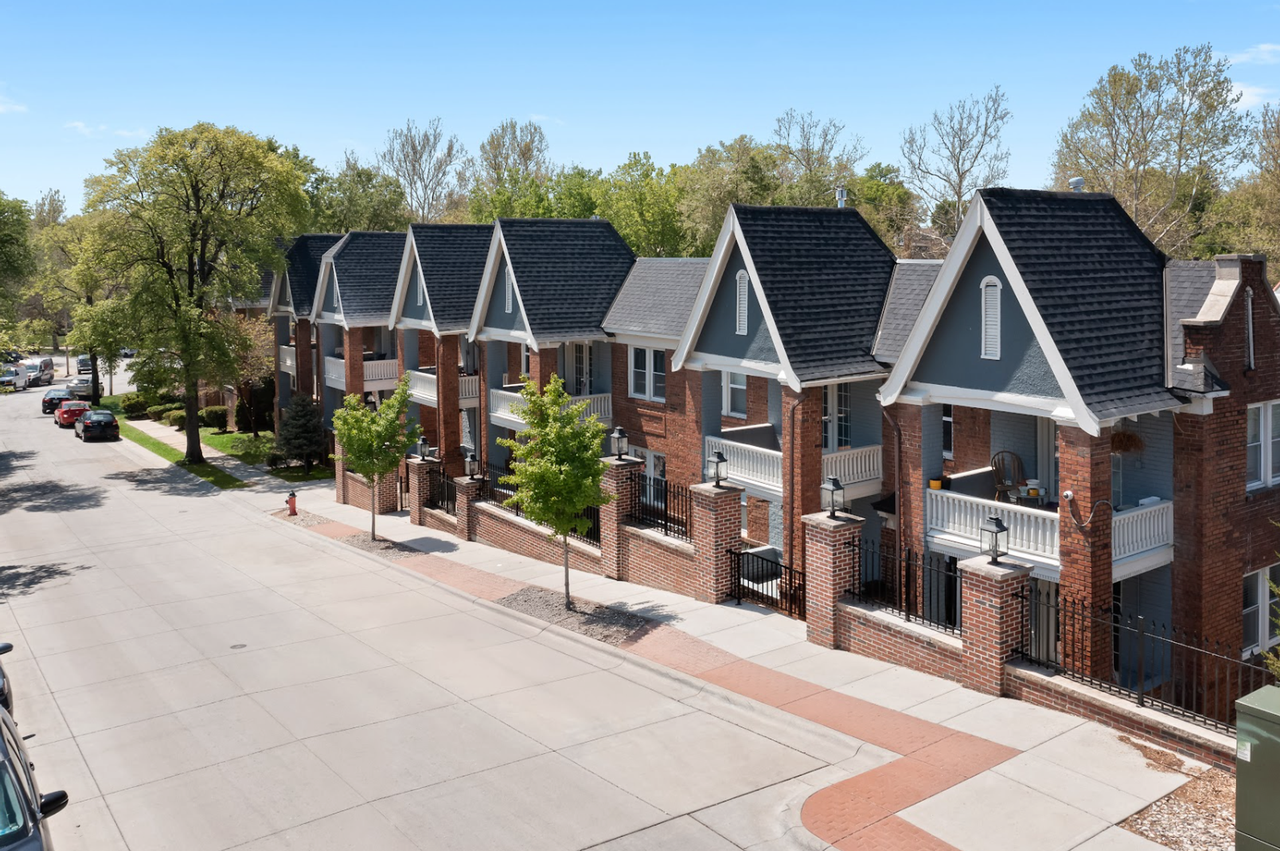 West Plaza Village - Photo 2 of 35