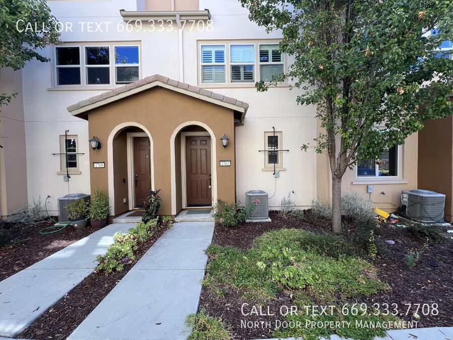2762 Ferrara Cir - Photo 3 of 43