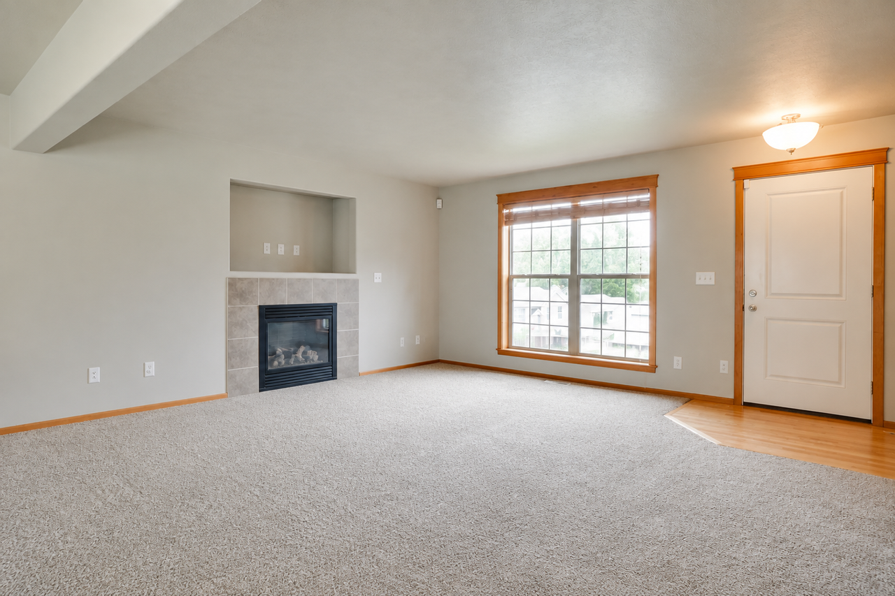 4904 E 15th Ave - Photo 2 of 16