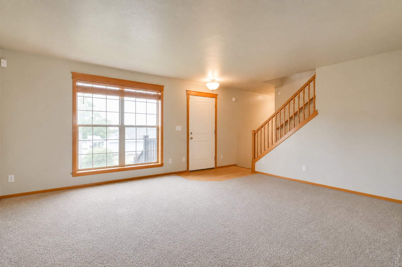 4904 E 15th Ave - Photo 4 of 16