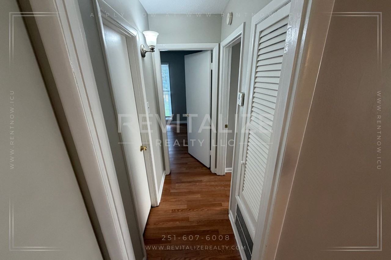 1504 Dauphin St - Photo 7 of 23