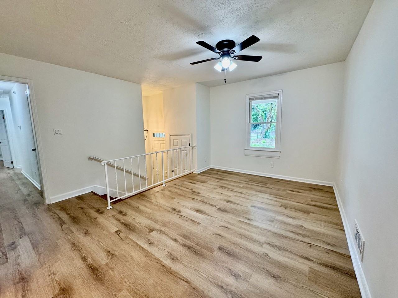 508 Landers Dr Sw - Photo 5 of 24