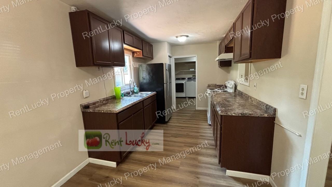 14624 161st Ave Se - Photo 7 of 26