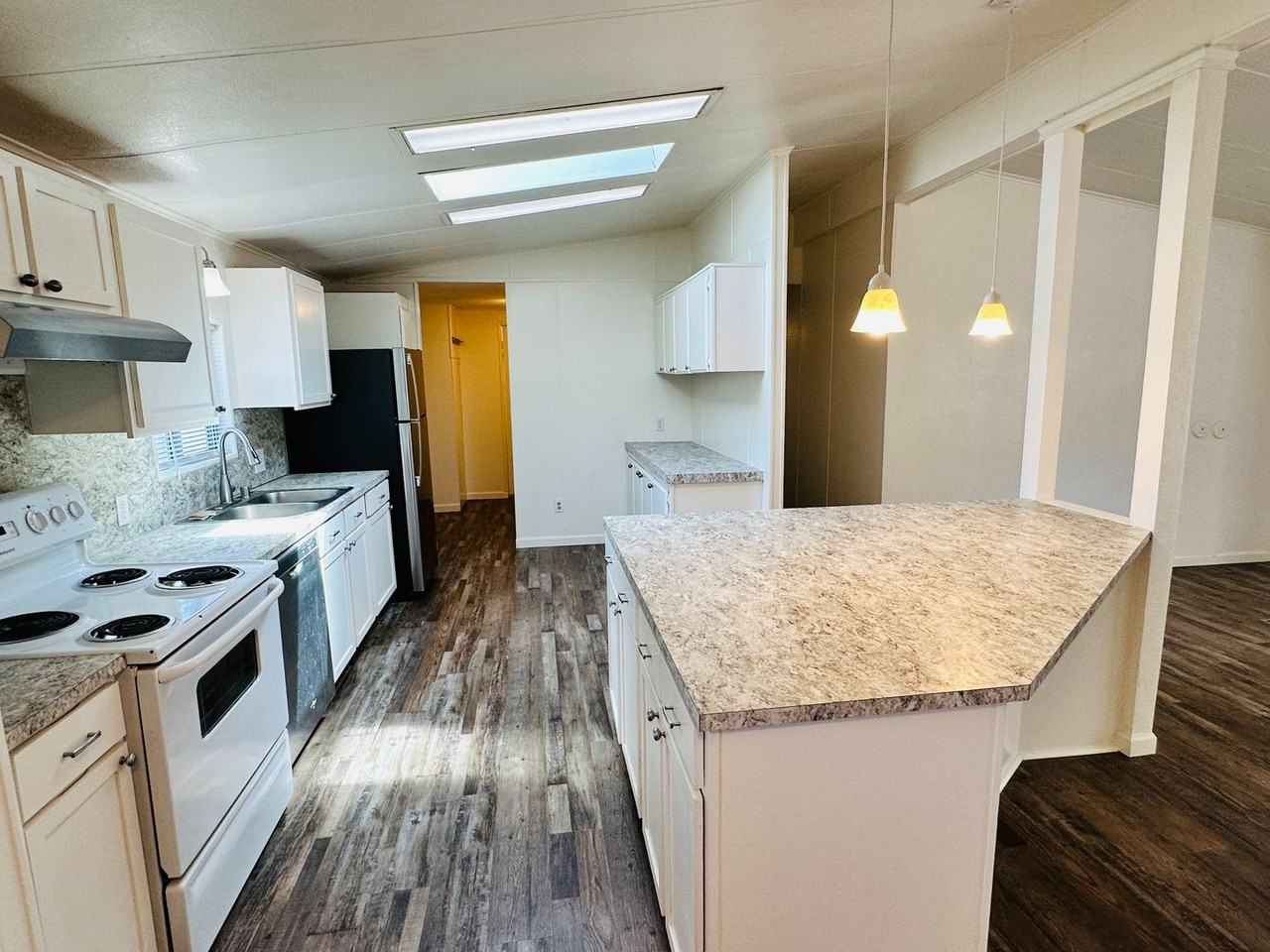 14014 Ne 70th Ave - Photo 6 of 39