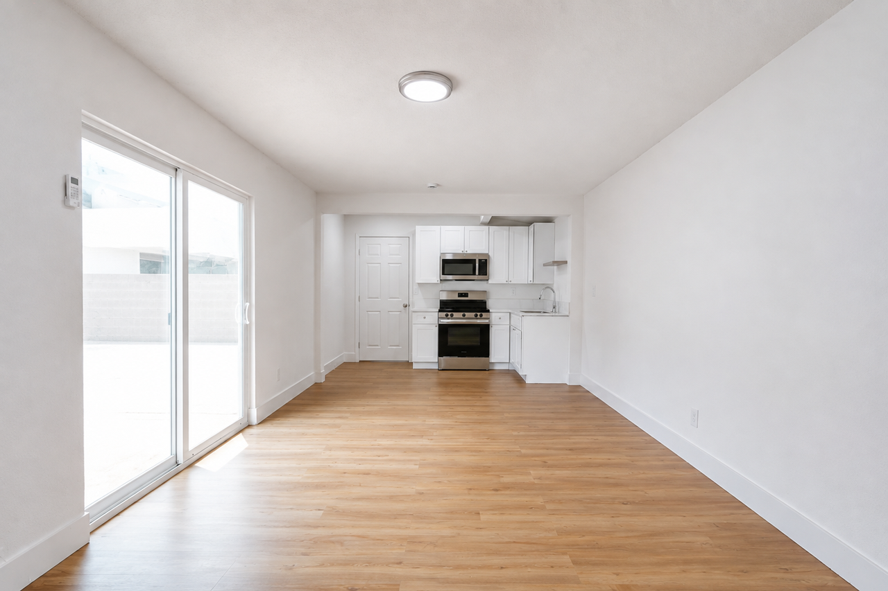 669 E G St - Photo 6 of 14